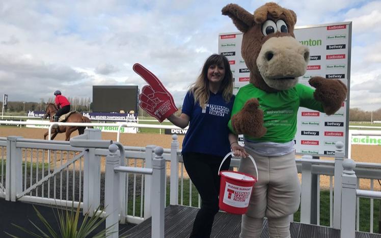 Teenage Cancer Trust joins Wolverhampton Racecourse for a jam-packed day of fun at Easter Family Funday