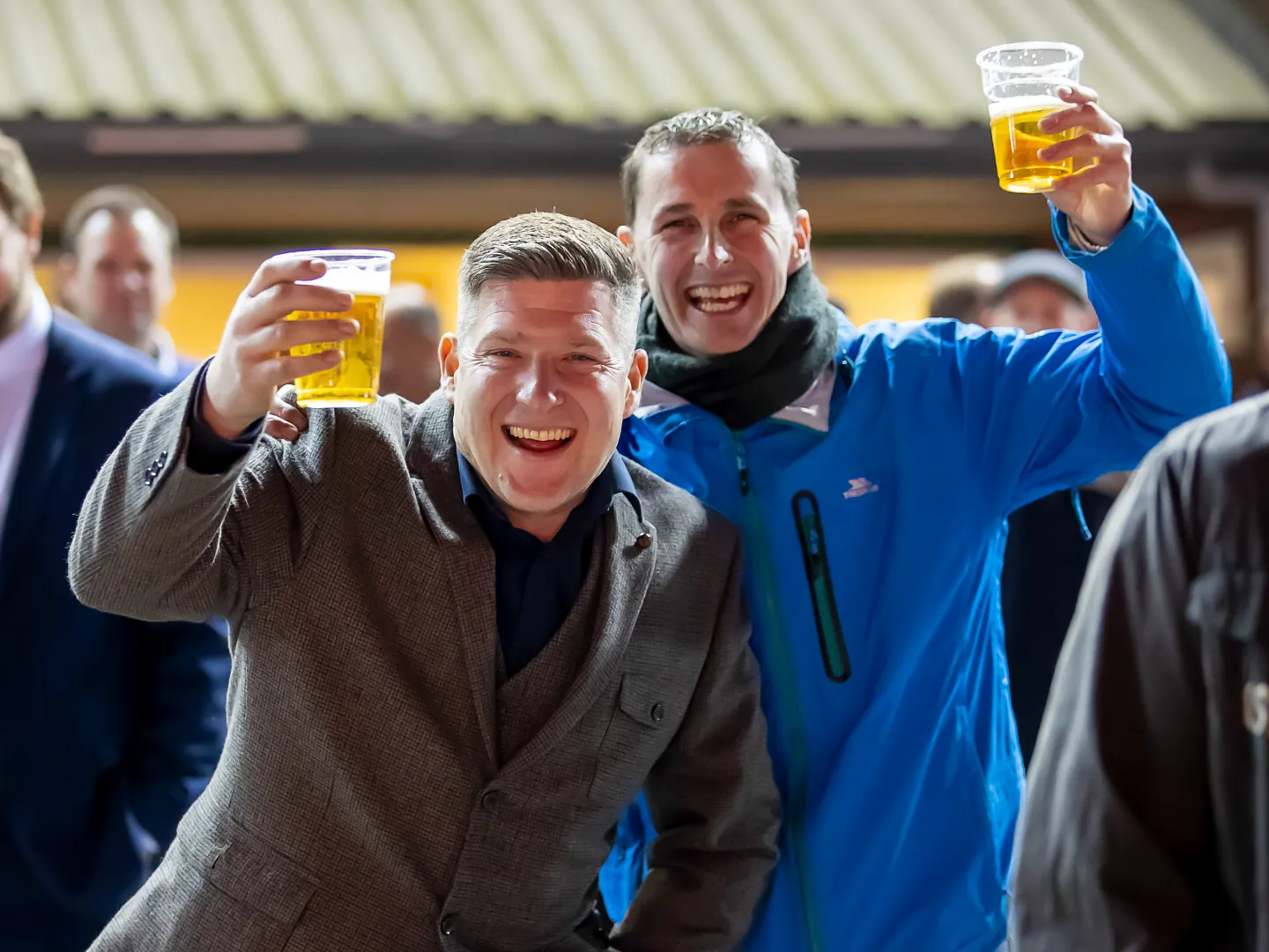 Crowd at Wolverhampton Racecourse all-weather racing