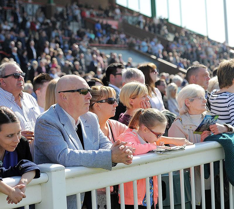 Dress Code Raceday Experience Wolverhampton Racecourse