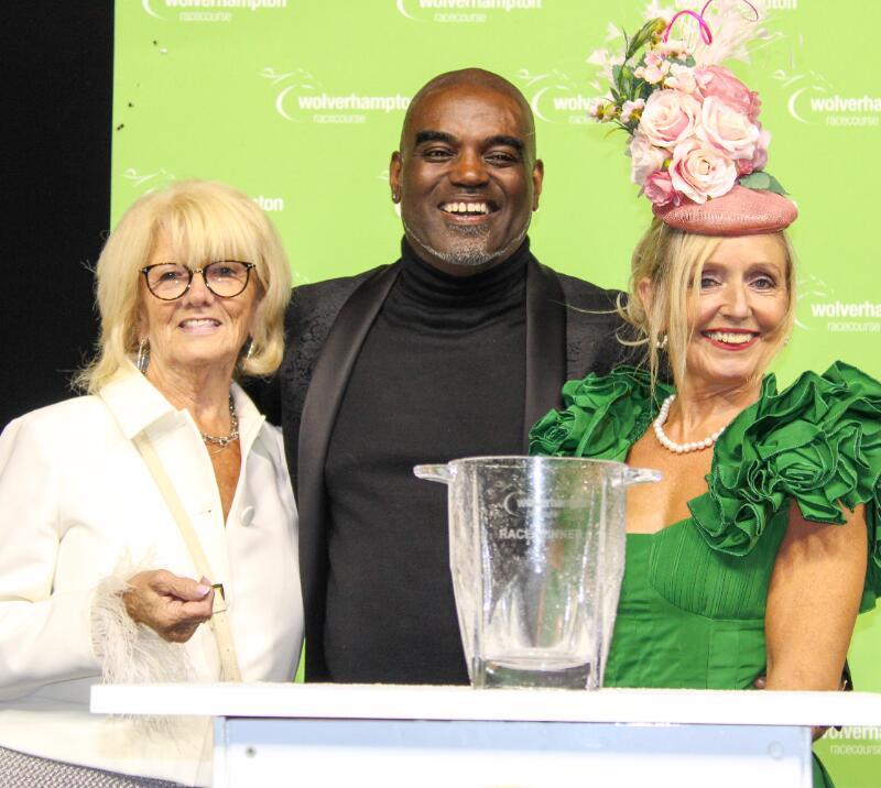 Ladies Day at Wolverhampton Racecourse featuring the Style Awards and ABBA The Party