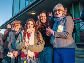 A family of 4 at Wolverhampton Racecourse on a raceday