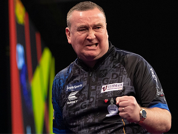 Christmas at the darts at Wolverhampton Racecourse